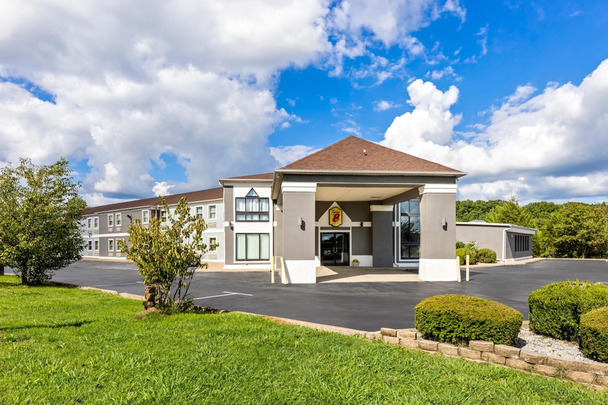 Super 8 By Wyndham Dickson Hotel Exterior photo