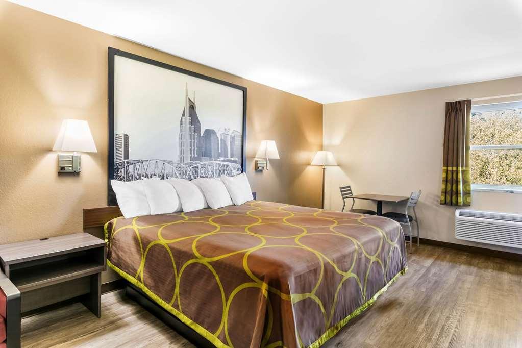 Super 8 By Wyndham Dickson Hotel Room photo