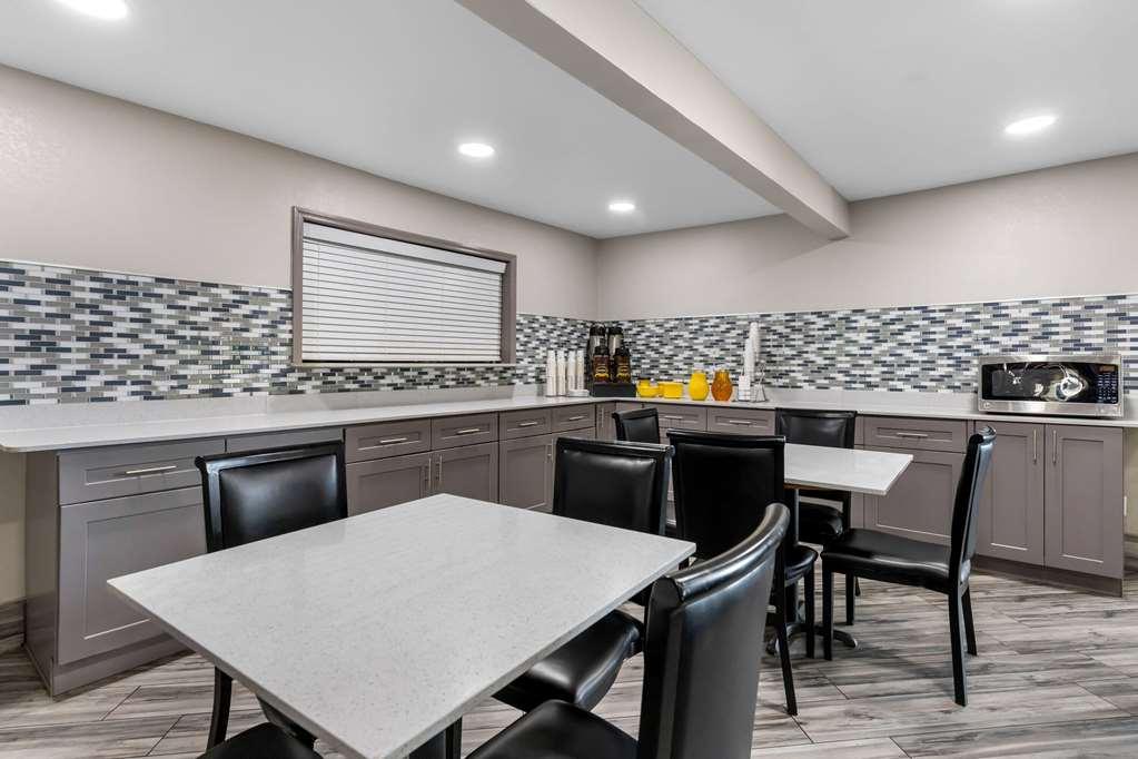 Super 8 By Wyndham Dickson Hotel Restaurant photo